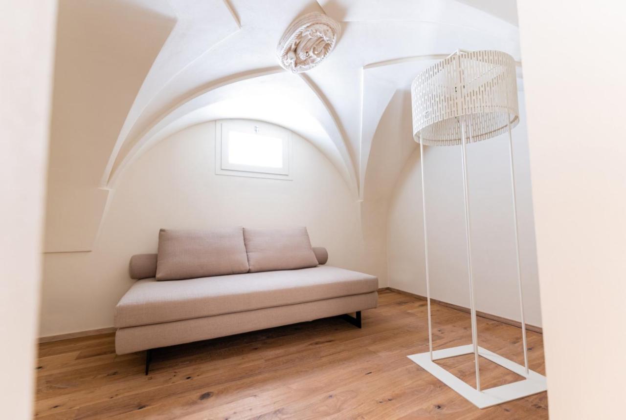 Pollicastro Boutique